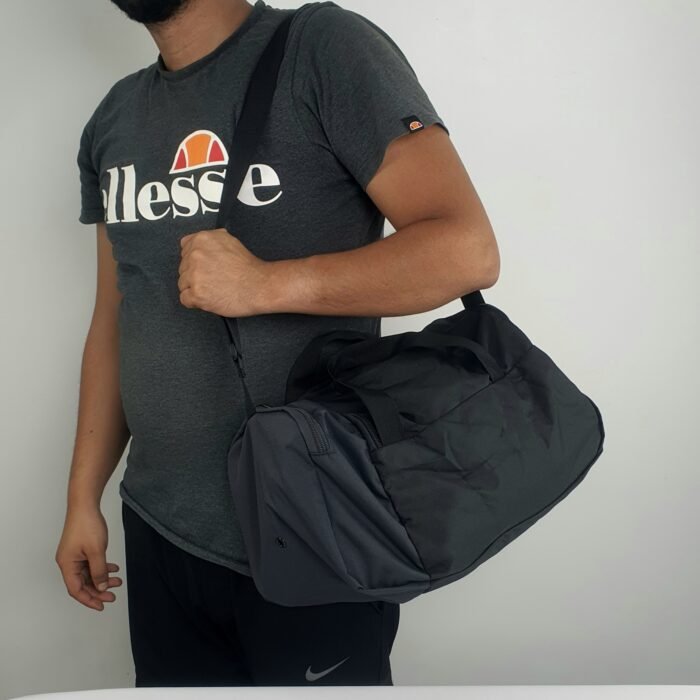 Sac de sport à bandoulière 20l - noir - Image 10